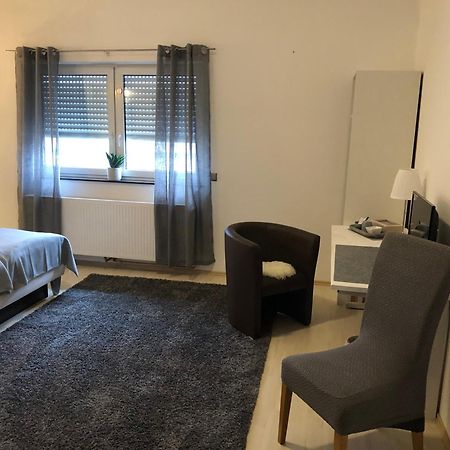 Pension Am Roemerhof Munzenberg Bagian luar foto